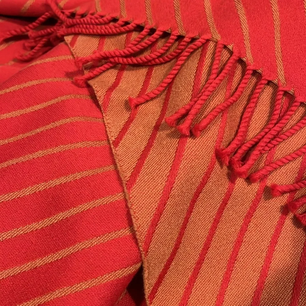 Ceechi e Ceechi 100% wool blanket scarf wrap chevron stripe red orange fringe